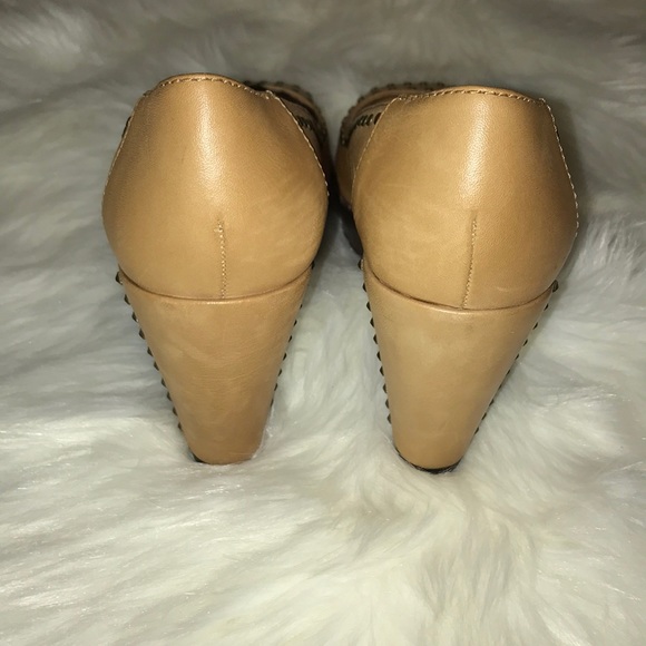 Trask Reina Wedge Pump - Picture 5 of 7